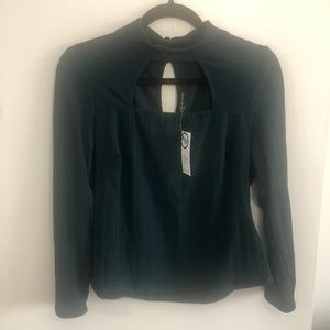 NWT fashion to figure cutout top